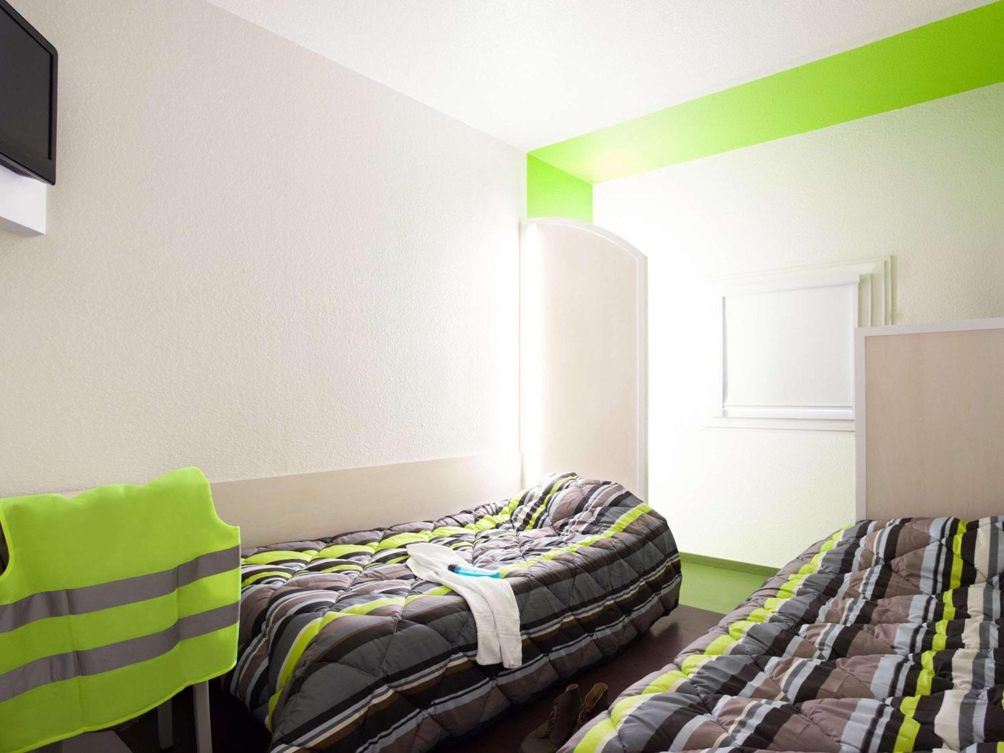 Hotel F1 Vesoul - En Cours De Renovation מראה חיצוני תמונה