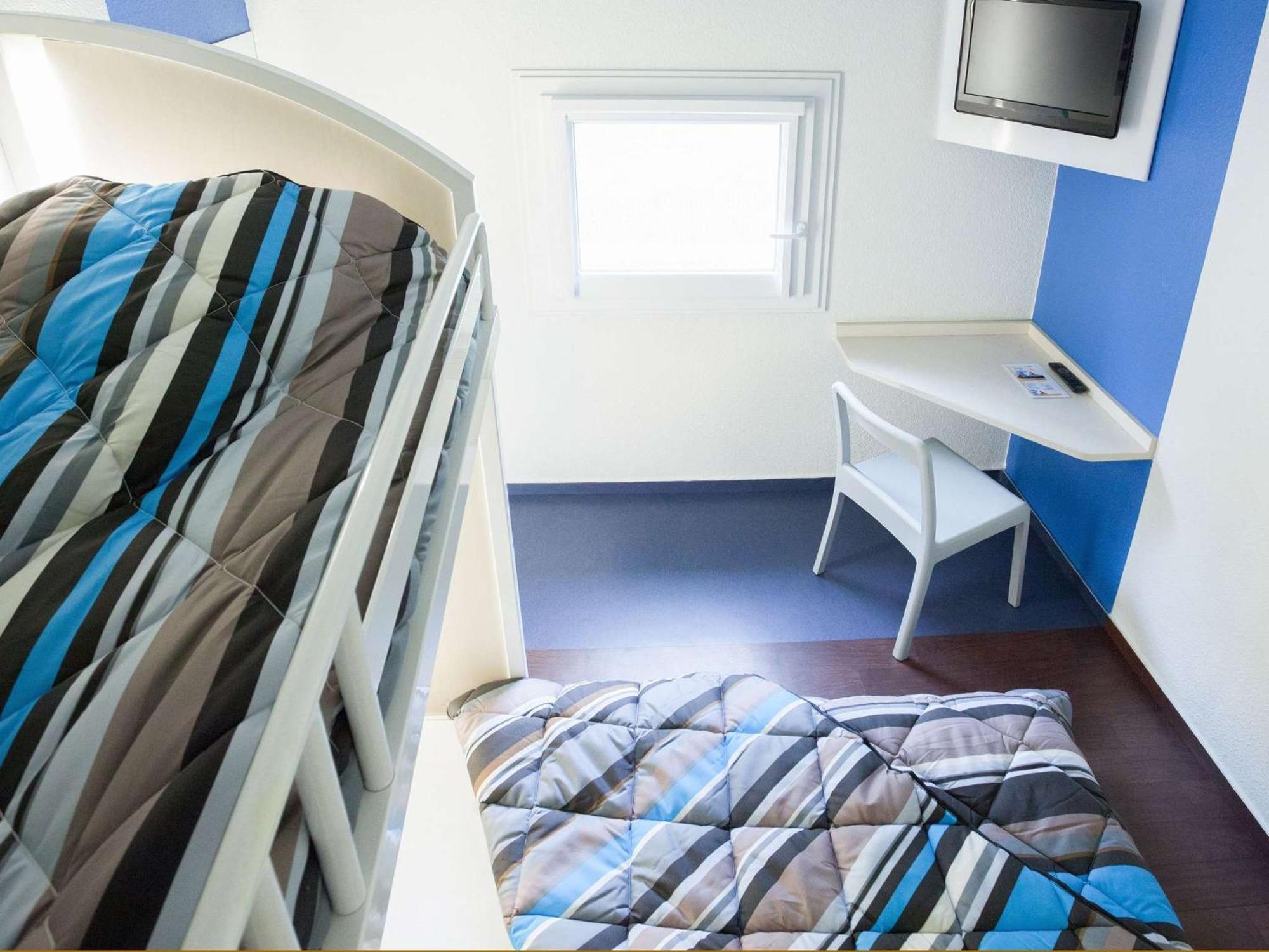 Hotel F1 Vesoul - En Cours De Renovation מראה חיצוני תמונה